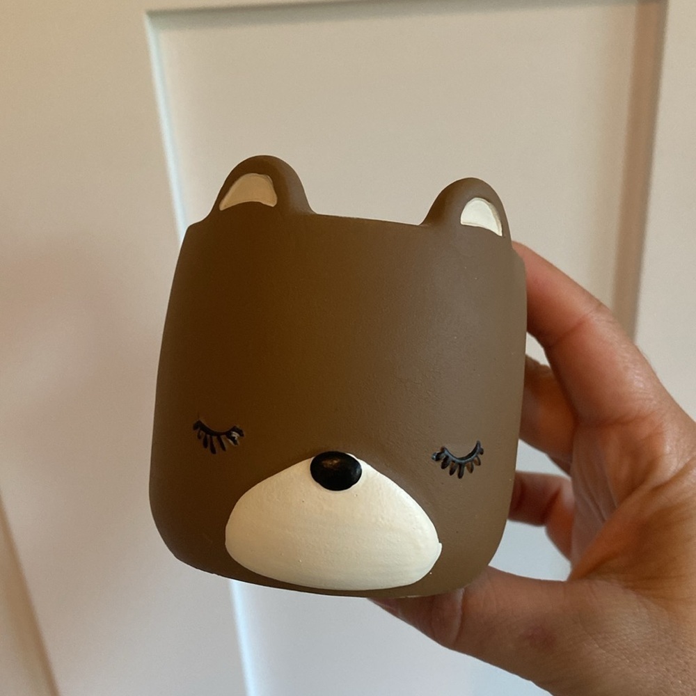 BNIB Sleepy Bear planter